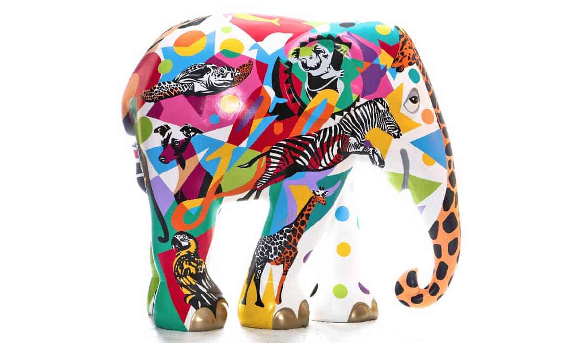Artist Lobo makes painting in Pop Art for the Elephant Parade