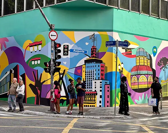 Mural Brasil em São Paulo de Lobo Pop Art na Rua Augusta