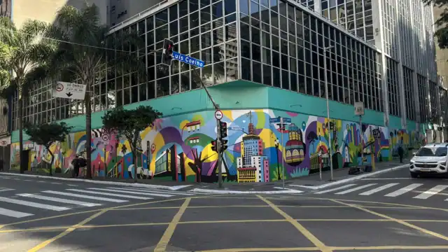 Mural Brasil em São Paulo, de Lobo, na esquina da Rua Augusta com a Rua Luís Coelho